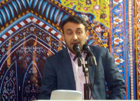 مردم گرمی با روحیه جهادی مشکلات خود را مطالبه کنند