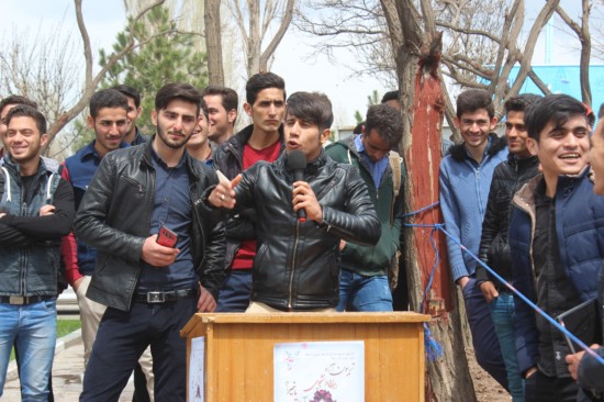 تریبون آزاد با موضوع ازدواج دانشجویی در اردبیل