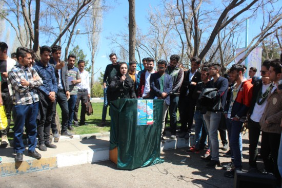  تریبون ازاد دانشجویی "رئیس جمهور خیالی من"