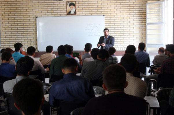 کارگاه آموزشی" کرسی ازاد اندیشی" در اردبیل برگزار شد
