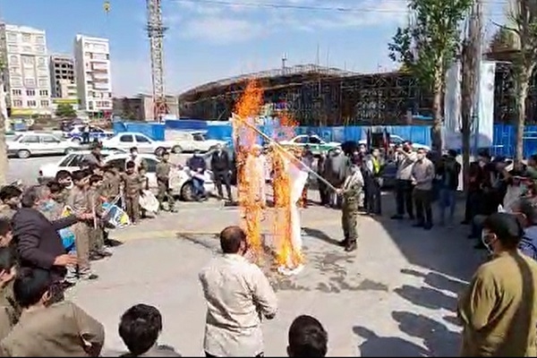 تجمع خودجوش و مردمی اردبیل به مناسبت روز جهانی قدس/پرچم رژیم صهیونیستی به آتش کشیده شد+فیلم