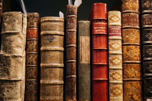 فراخوان جمع‌آوری آثار کتابخانه جامع گنجینه فرهنگی اردبیل