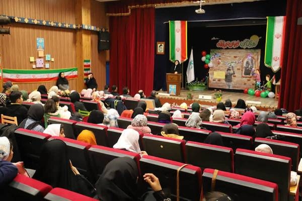 جشن سالروز پیروزی انقلاب در کانون  پرورشی فکری کودکان