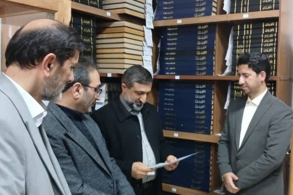 آئین اهدای روزنامه‌های قدیمی خانه مطبوعات اردبیل به موزه شهرداری