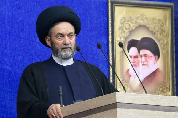 کارگران، ارکان اصلی استقلال و عزت کشورند/ مقام معلم فراتر از هر تقدیر است