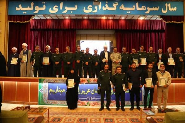 منتخبین پنجمین جشنواره استانی اسوه در اردبیل تجلیل شدند